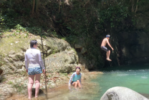 親子馬リトリート：地元の人との交流も