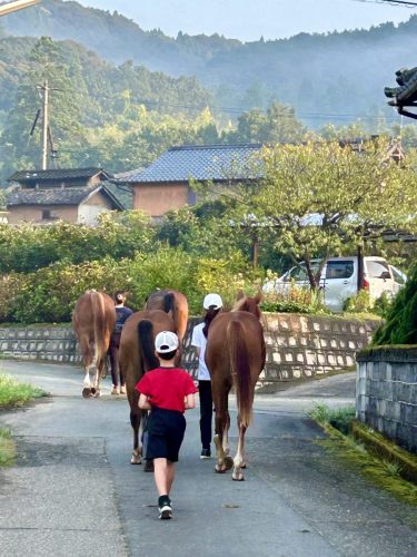 190FF1F9-2303-4D1A-A79F-C23E6B060606